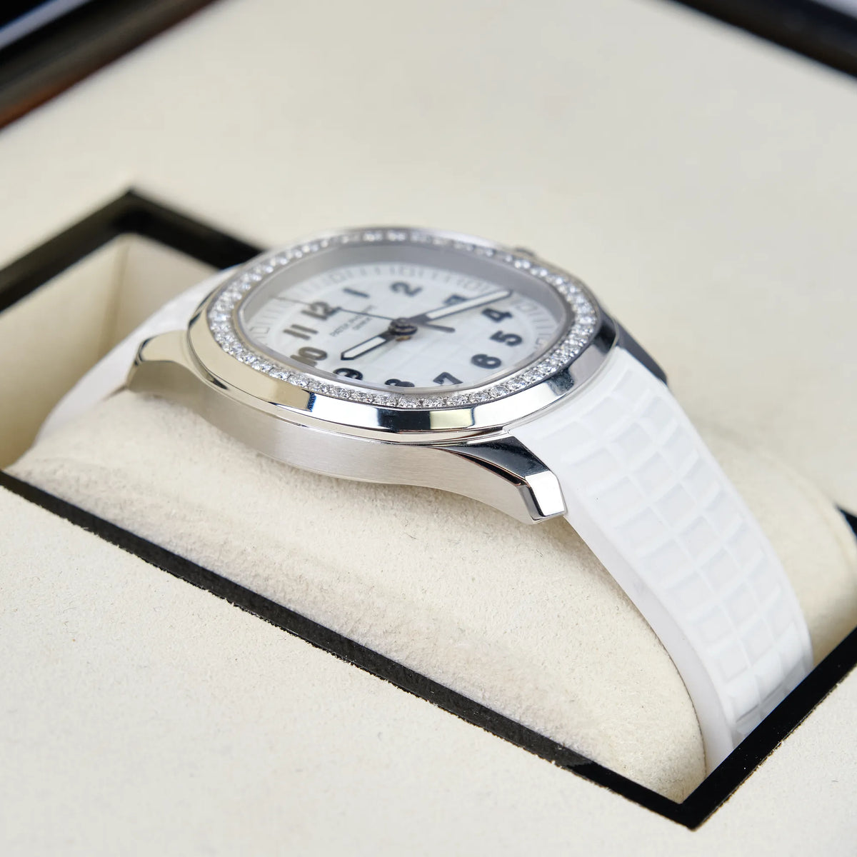 PATEK PHILIPPE AQUANAUT SUPER CLONE SWISS MACHINE
